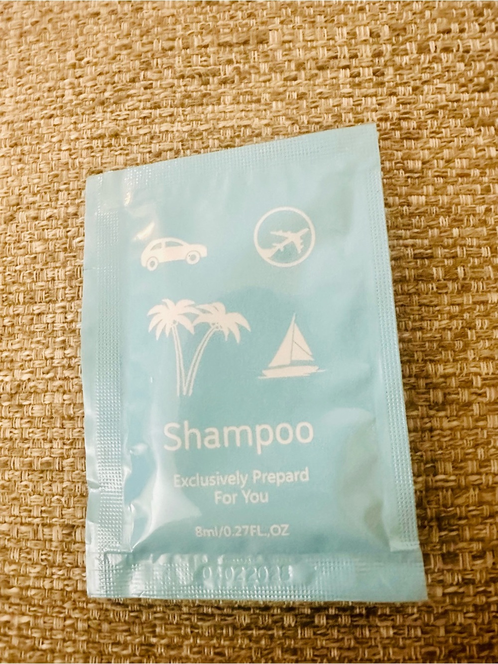 Travel Toiletries Kit & Pouch with Clorox, EOS & Lume, Shower Gel & Shampoo New - Picture 10 of 11